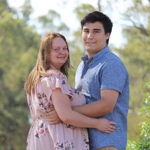 Meet your Posher, Lara